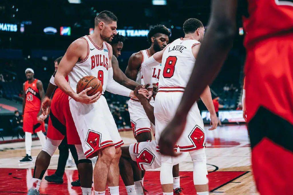 芝加哥公牛内部会议纪要流出:国际比赛日扳平良机;欧超杯使命明确;资深球员宣示担当(公牛队最新交易) 芝加哥公牛内部会议纪要流出:国际比赛日扳平良机;欧超杯使命明确;资深球员宣示担当(公牛队最新交易)